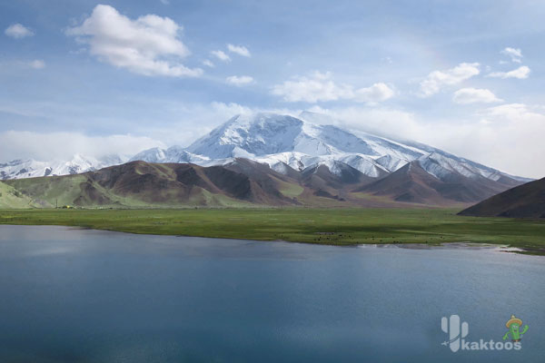 دریاچه کاراکول در تاجیکستان